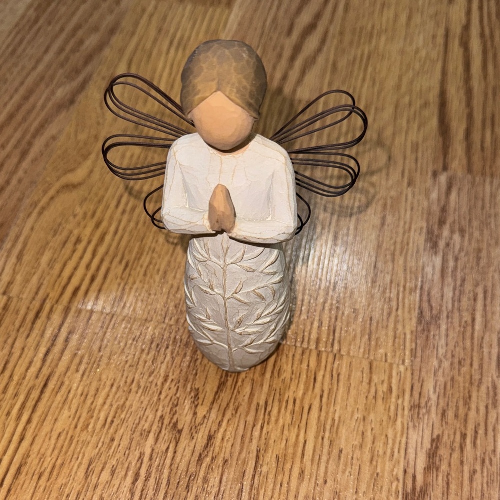 Demdaco Willow Tree Angel Figurine “A Tree, A Prayer”
